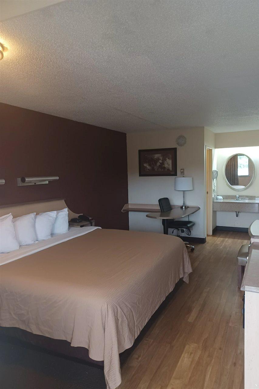 Red Roof Inn Detroit Metro Airport - Belleville Bagian luar foto